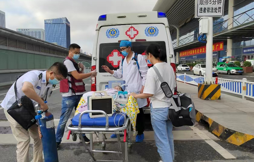 鹰潭救护车出租公司