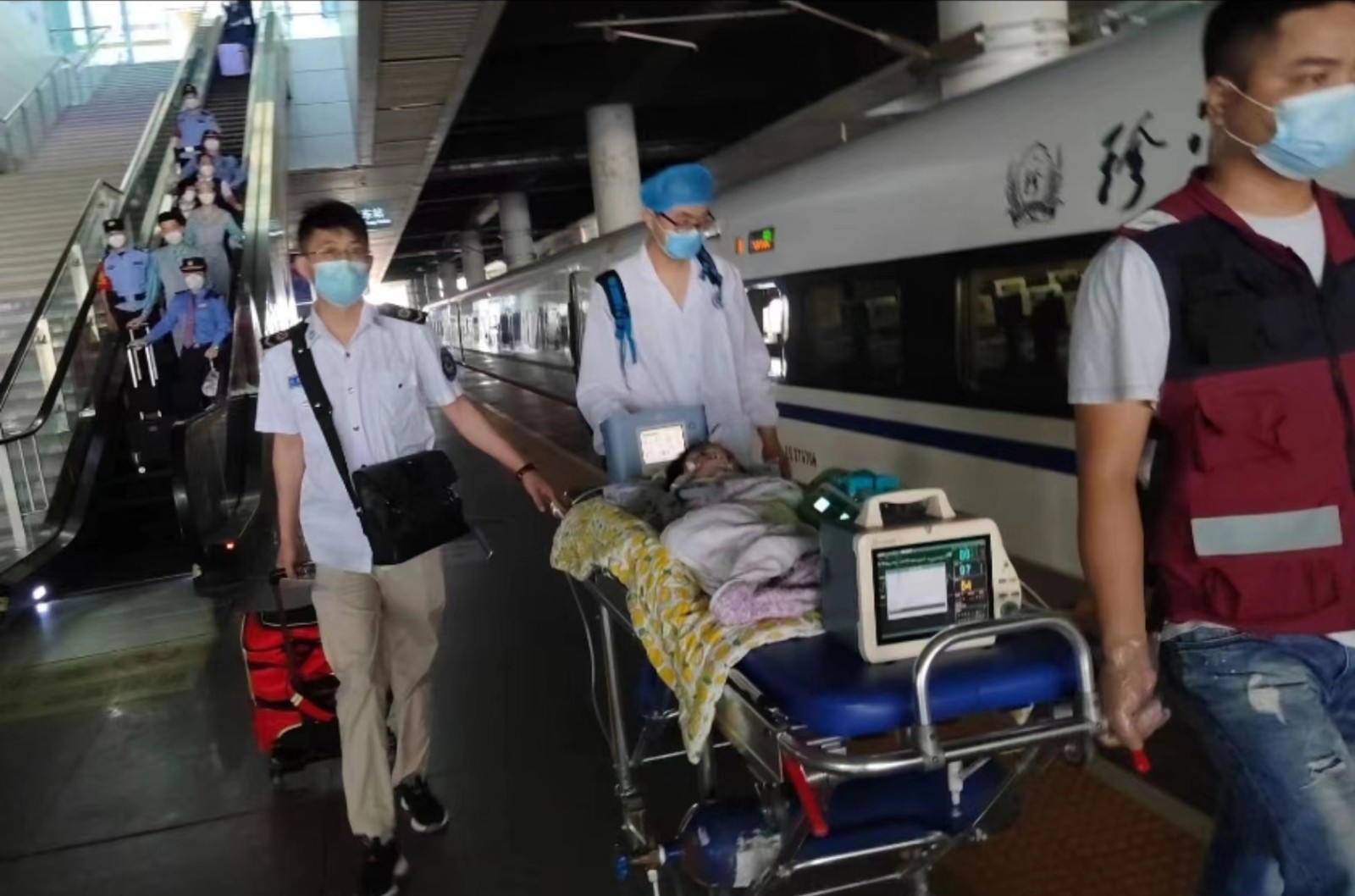 鹰潭高铁转运公司